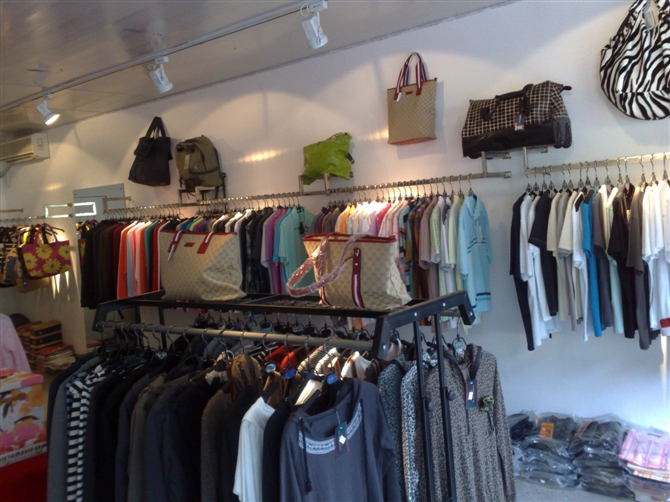 大服装店上班累吗 200809301500366Do1Ha.jpg