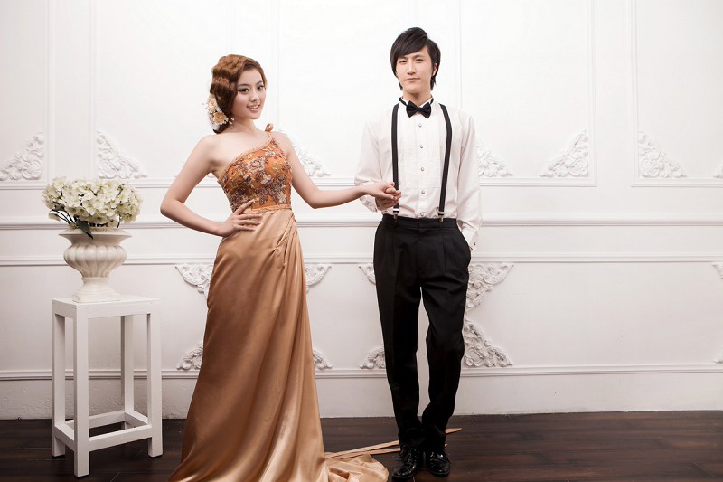 米兰米兰婚纱_2021米兰婚纱时装周(2)